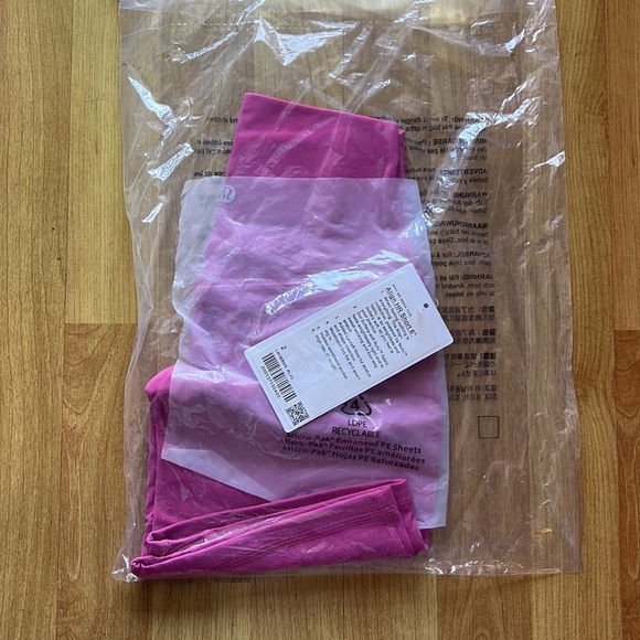Lululemon Pink Lychee Align Shorts - Picture 5 of 8